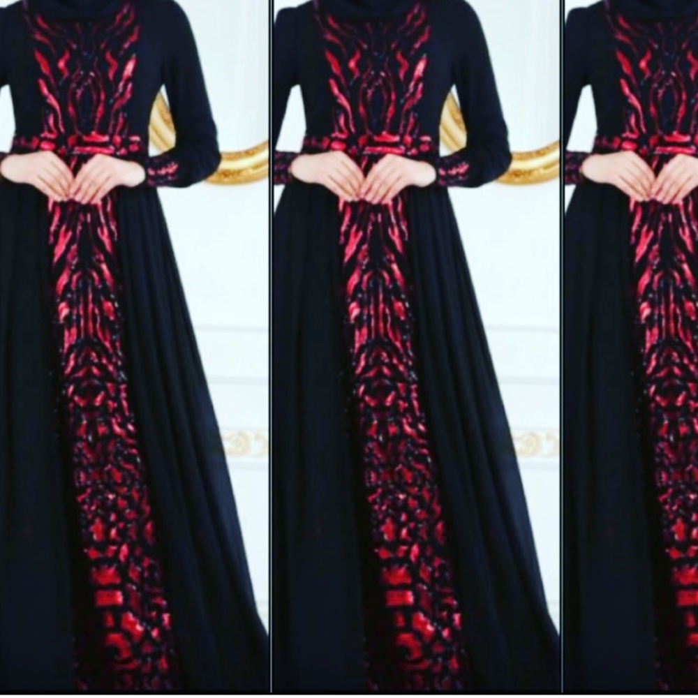 NWT  fitted flare front red and black sequin gown